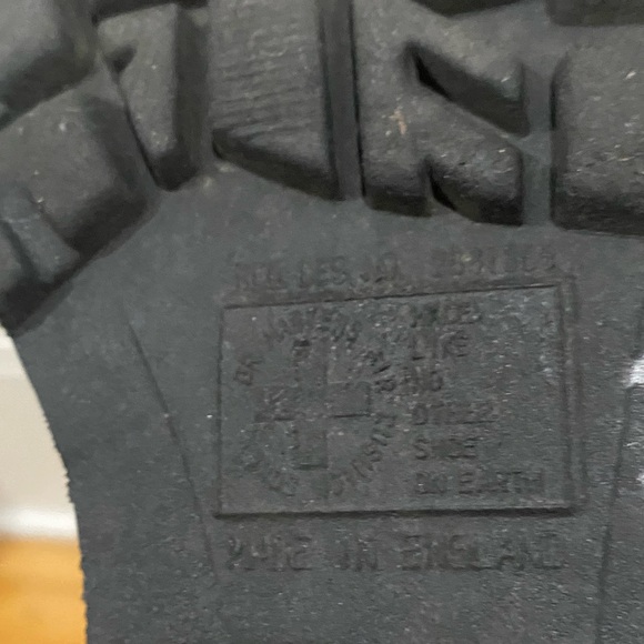 RARE Dr. Martins Made in England Pink Snakeskin boot - Picture 9 of 9